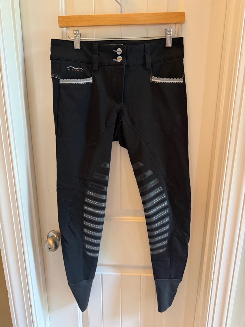 Animo Knee Grip Breeches in Black